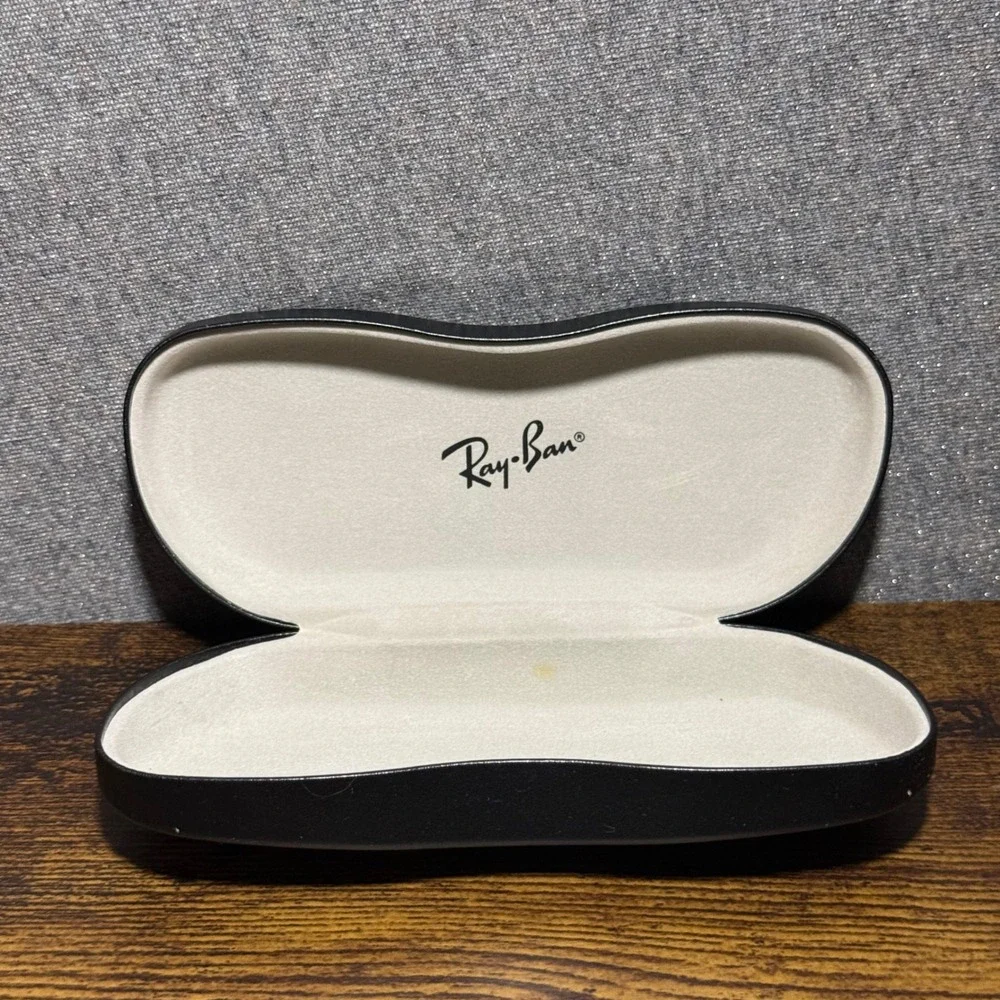 Ray-Ban Sunglasses Case Black Hard Shell Clamshell Eyeglasses Protector
